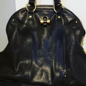 OFFER $165 Yves Saint Laurent Muse handbag